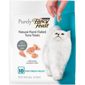 Fancy Feast Purely Natural Hand-Flaked Tuna Cat Treats, 1.06-oz pouch