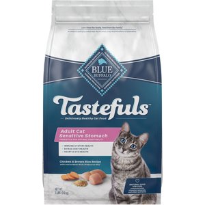 Blue Buffalo Sensitive Stomach Chicken Recipe Adult Dry Cat Food, 5-lb bag