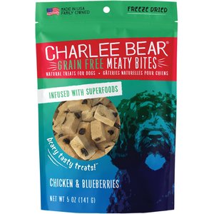 Charlee Bear Meaty Bites Chicken & Blueberries Grain-Free Freeze-Dried Dog Treats, 5-oz bag