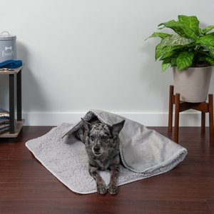 FurHaven Snuggly Warm Faux Lambswool & Terry Dog & Cat Throw Blanket, Silver Gray, Medium