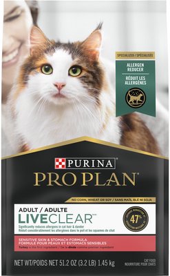 9. Purina Pro Plan LiveClear Turkey & Oatmeal Dry Cat Food for Sensitive Skin & Stomach