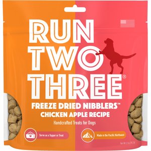 Run Two Three Chicken Apple Recipe Freeze-Dried Nibblers Dog Treats, 3.2-oz bag
