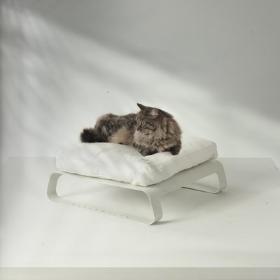 Weelywally Montreal Pillow Modern Elevated Cat & Dog Bed, slide 1 of 1