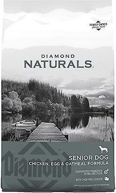 3. Diamond Naturals Senior Formula Dry Dog Food