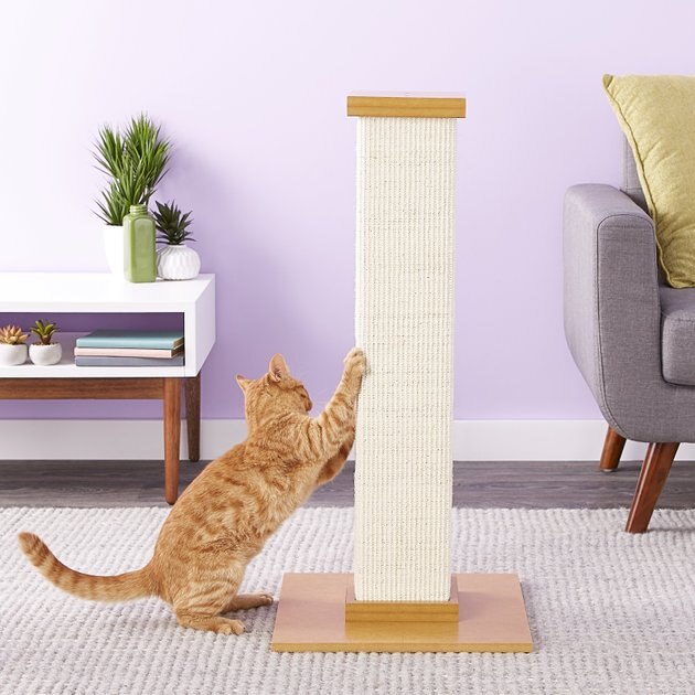 SMARTCAT The Ultimate 32-in Sisal Cat Scratching Post